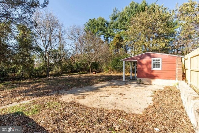 Building Photo - 211 Gale Ln