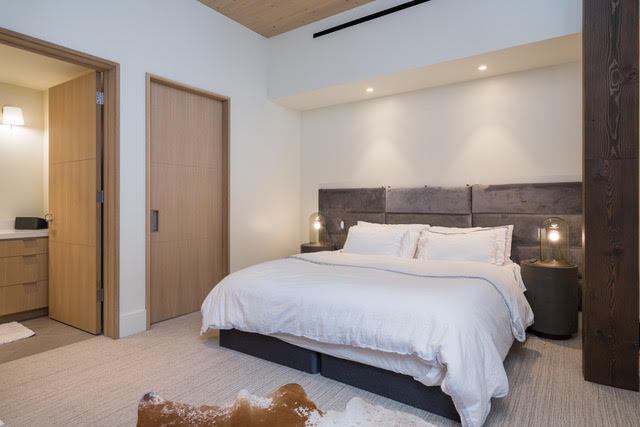 Building Photo - 100 4th St W