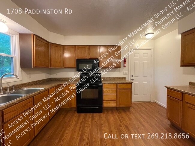 Building Photo - 1708 Paddington Rd