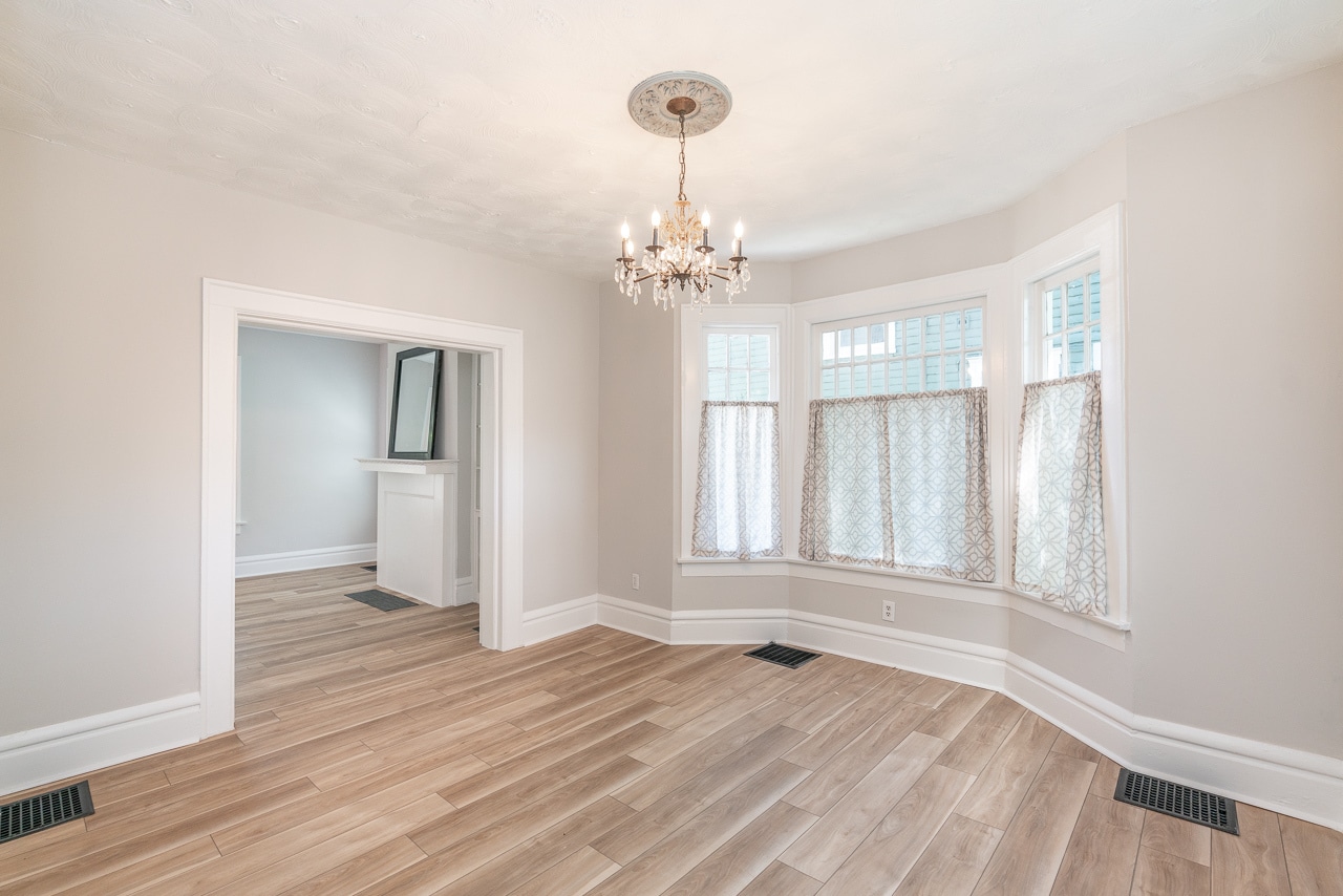 Dining Room - 2435 Summit St
