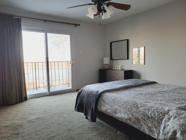 Master Bedroom River View - 4536 Ohio St