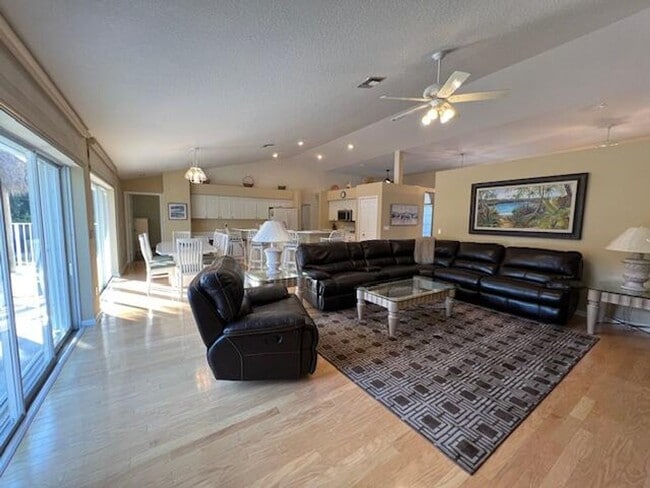 Building Photo - 1299 Morse Blvd