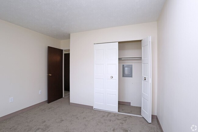 Building Photo - 700 Lee Dr