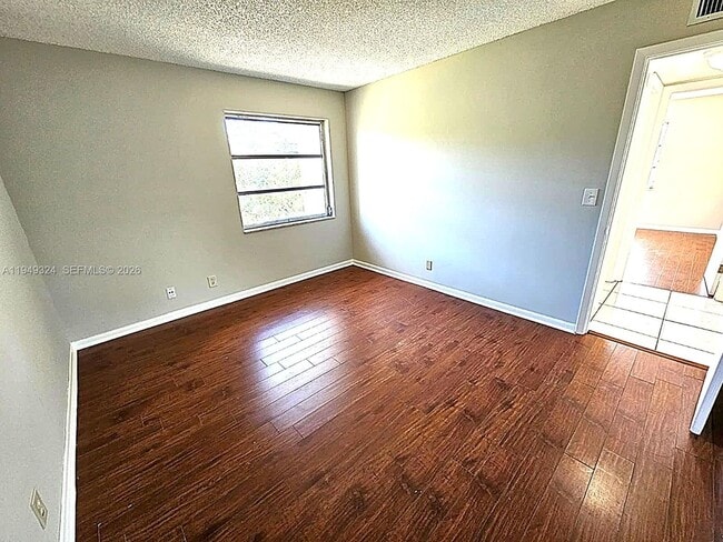 Building Photo - 642 NW 13th St