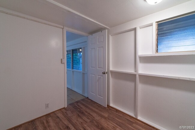 Building Photo - Available Feb 1st! 2BR/1BA in Makakilo! (K...