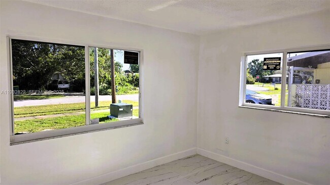 Building Photo - 22335 Montrose Ave