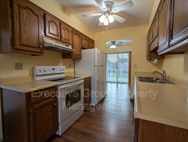 Building Photo - 302 Pigeon Pass Rd