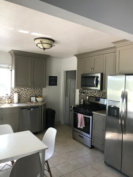 Building Photo - 777 E 1300 S