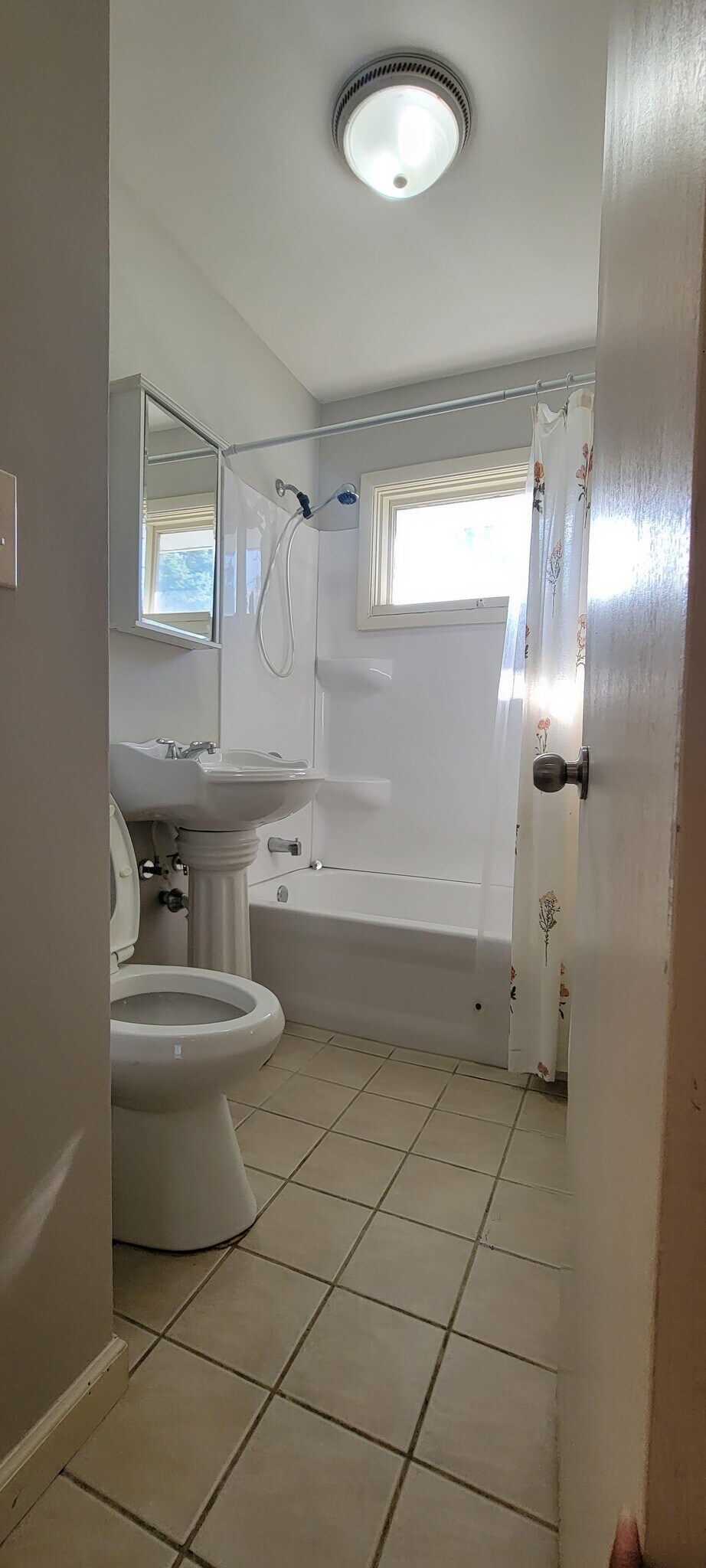 Building Photo - 3901 SW 7th St