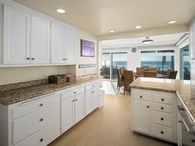 Building Photo - 1812 Ocean Front