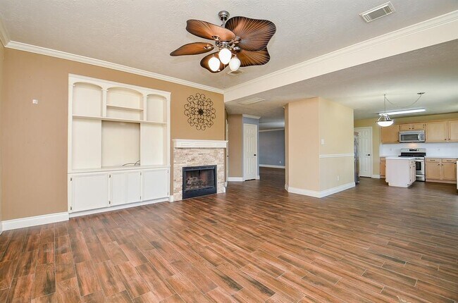 Building Photo - 15018 Moss Boulder Ct