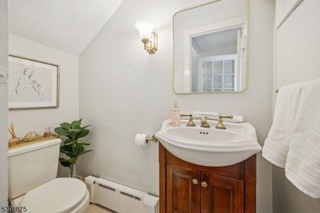 Building Photo - 258 Ridgewood Ave