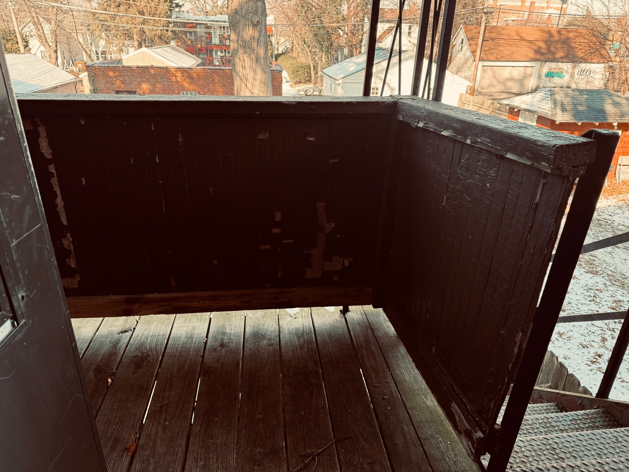 Back porch/deck - 40 W Tompkins St