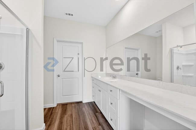 Building Photo - 1317 Kennedy Rd