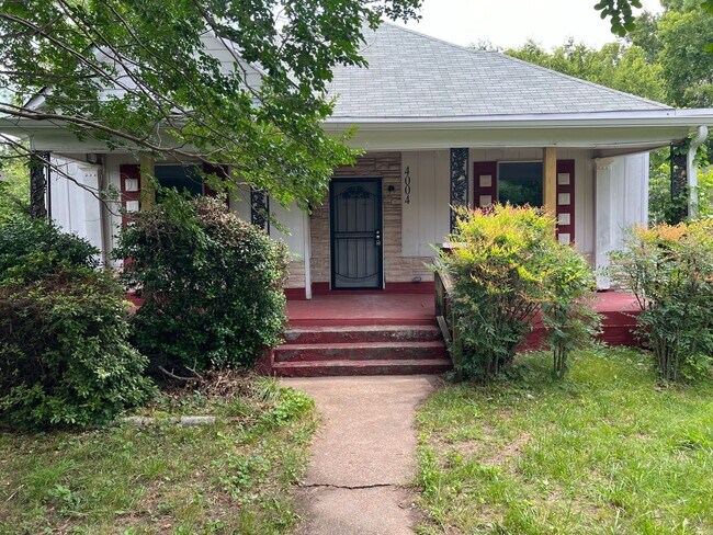 Primary Photo - Historic Home In Chattanooga