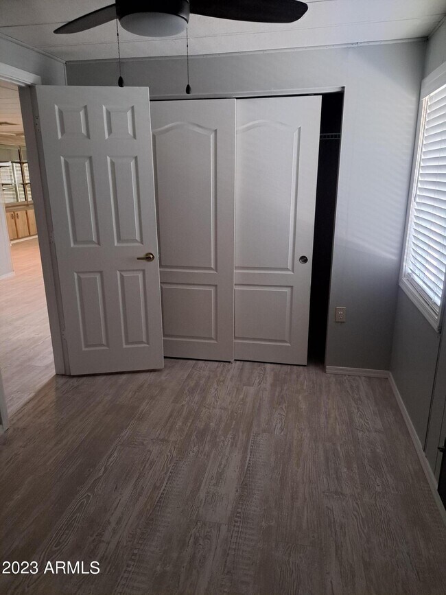 Building Photo - 7125 N 68th Dr