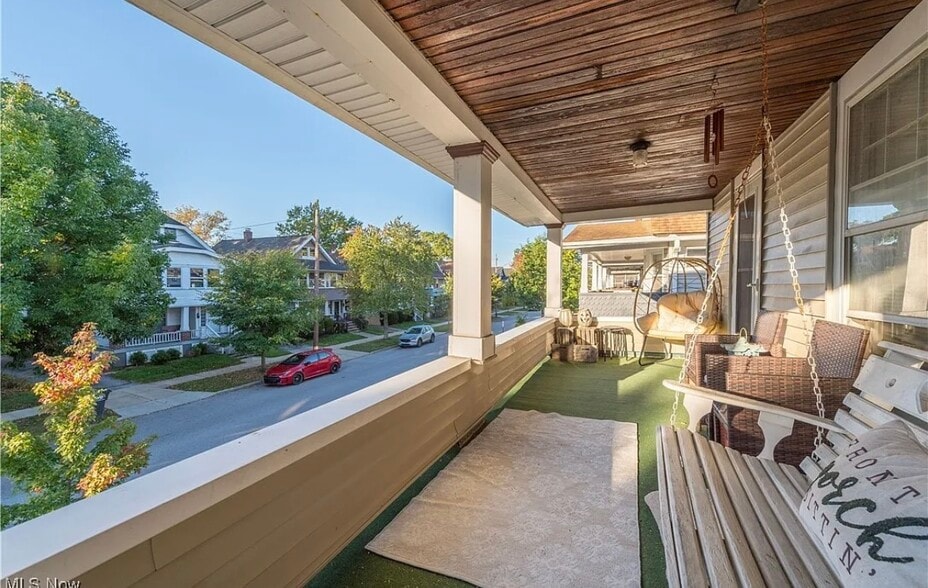 Building Photo - 14926 Delaware Ave