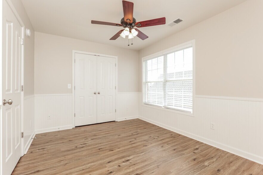 Building Photo - 3032 Community Cir