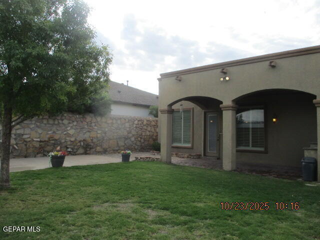 Building Photo - 7377 Black Mesa Dr