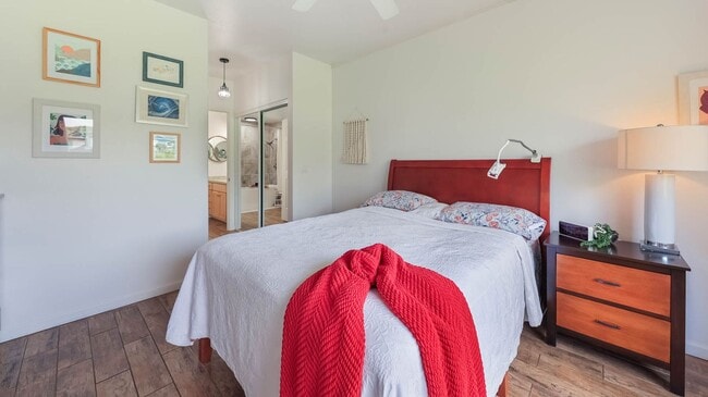 Building Photo - Regency at Huleia in Lihue, 2 bedroom, 2.5...