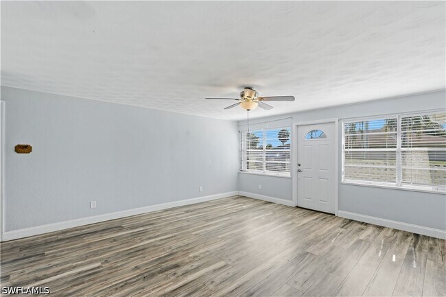 Building Photo - 4220 Deleon St
