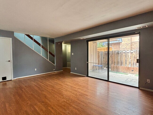 Building Photo - Large, Lovely 2BD/1.5BA Townhouse-Style Condo — Steps from Highline Canal!