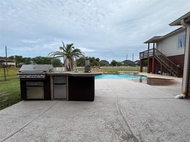 Building Photo - 5519 Bridlewood Dr