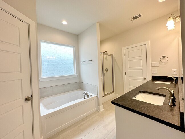 Building Photo - 7210 Rolling Fork Rd