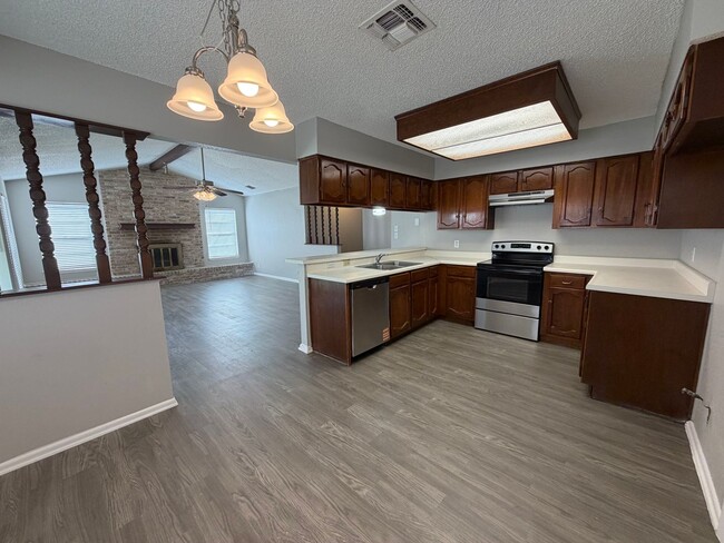 Building Photo - Delightful 3 Bedroom home in North East ISD with easy access to 1604, 35, Randolph AFB, Ft. Sam, ...