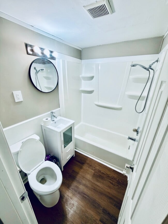 Building Photo - 201 Wotring Street