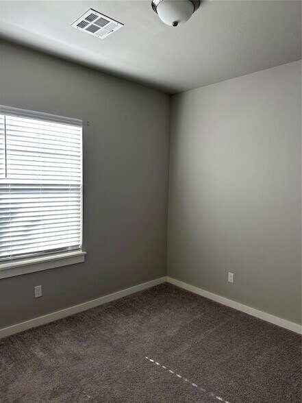 Building Photo - 14328 Peach Tree Dr