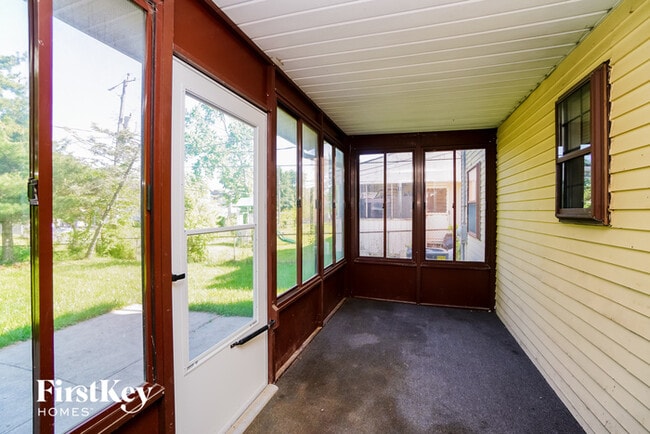 Building Photo - 5431 Maple Canyon Ave