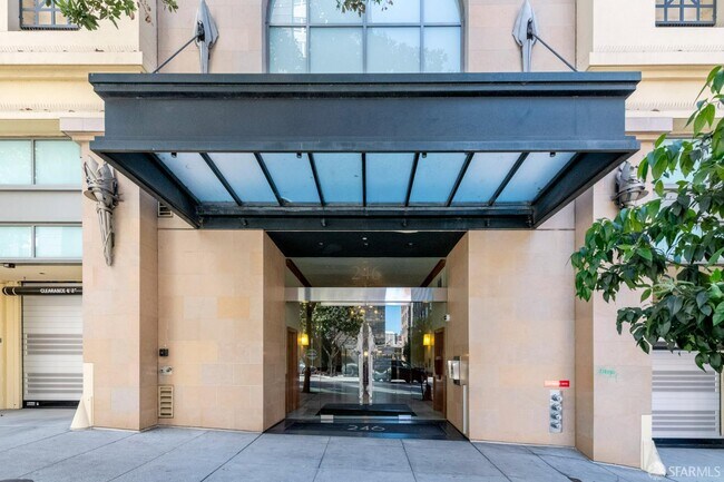 Building Photo - 246 2nd St