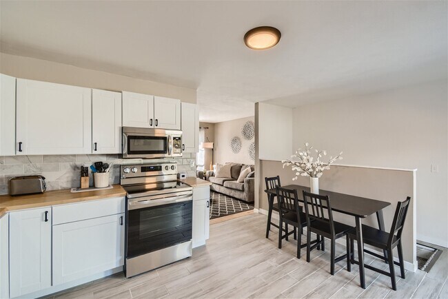 Building Photo - 7604 Reed St