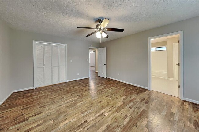 Building Photo - 400 Ansley Dr