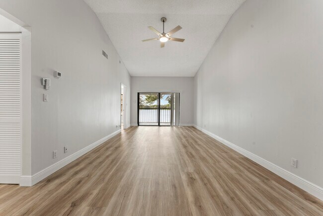 Building Photo - 2900 Olivewood Terrace