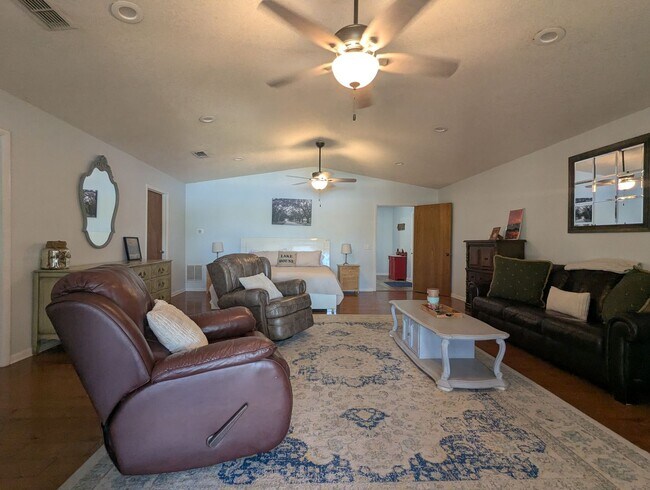 Building Photo - Lakefront Living on Little Lake Geneva – Main Home + Private In-Law Suite!