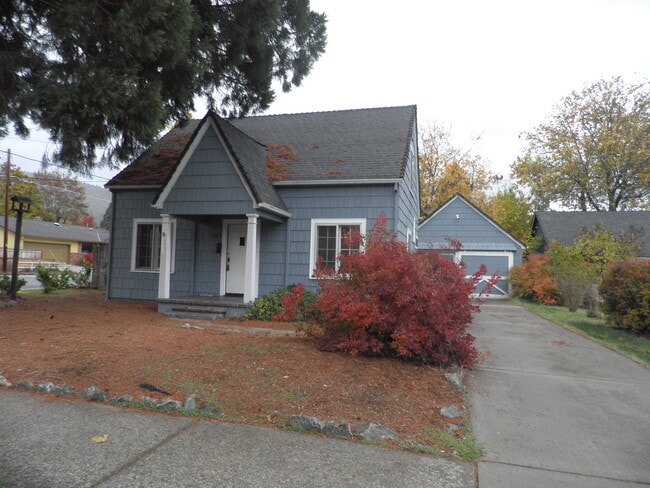 Primary Photo - Lovely Home