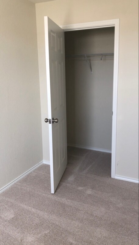 Building Photo - 10310 Glimmer