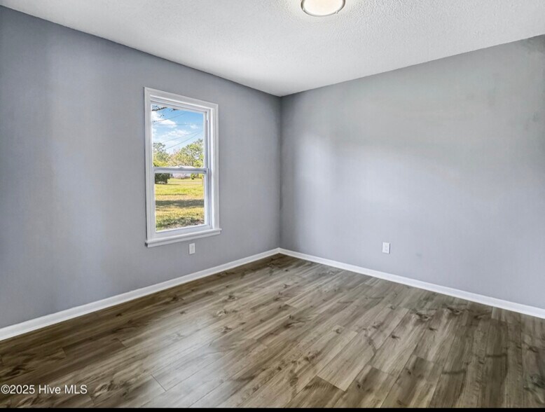 Building Photo - 1602 Forbes Ct