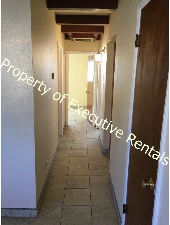 Building Photo - 2324 E Idaho Ave