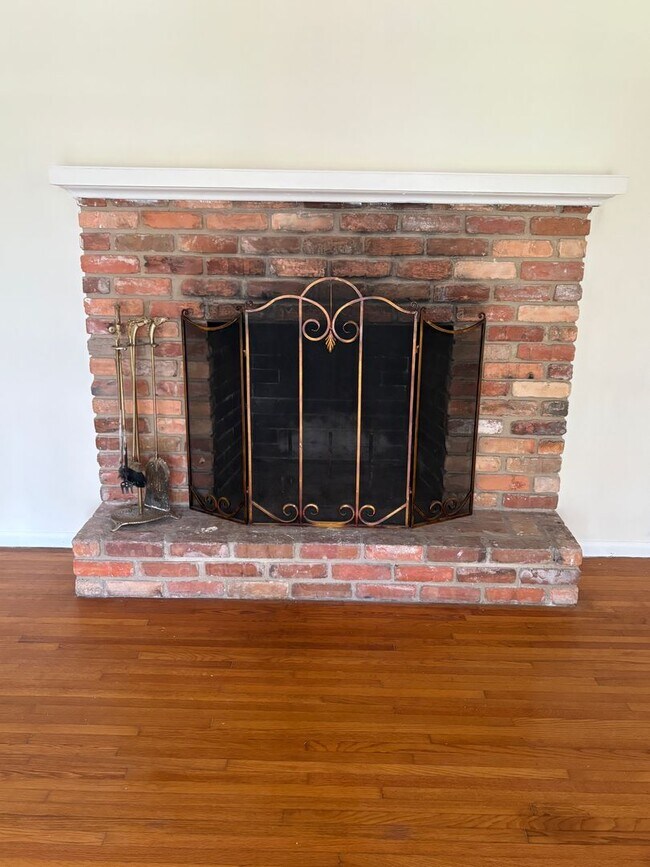 Building Photo - 2BR/2BA Home with Preserve View + Tennis C...