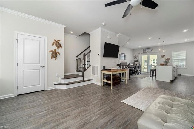 Building Photo - 512 Clara Ln