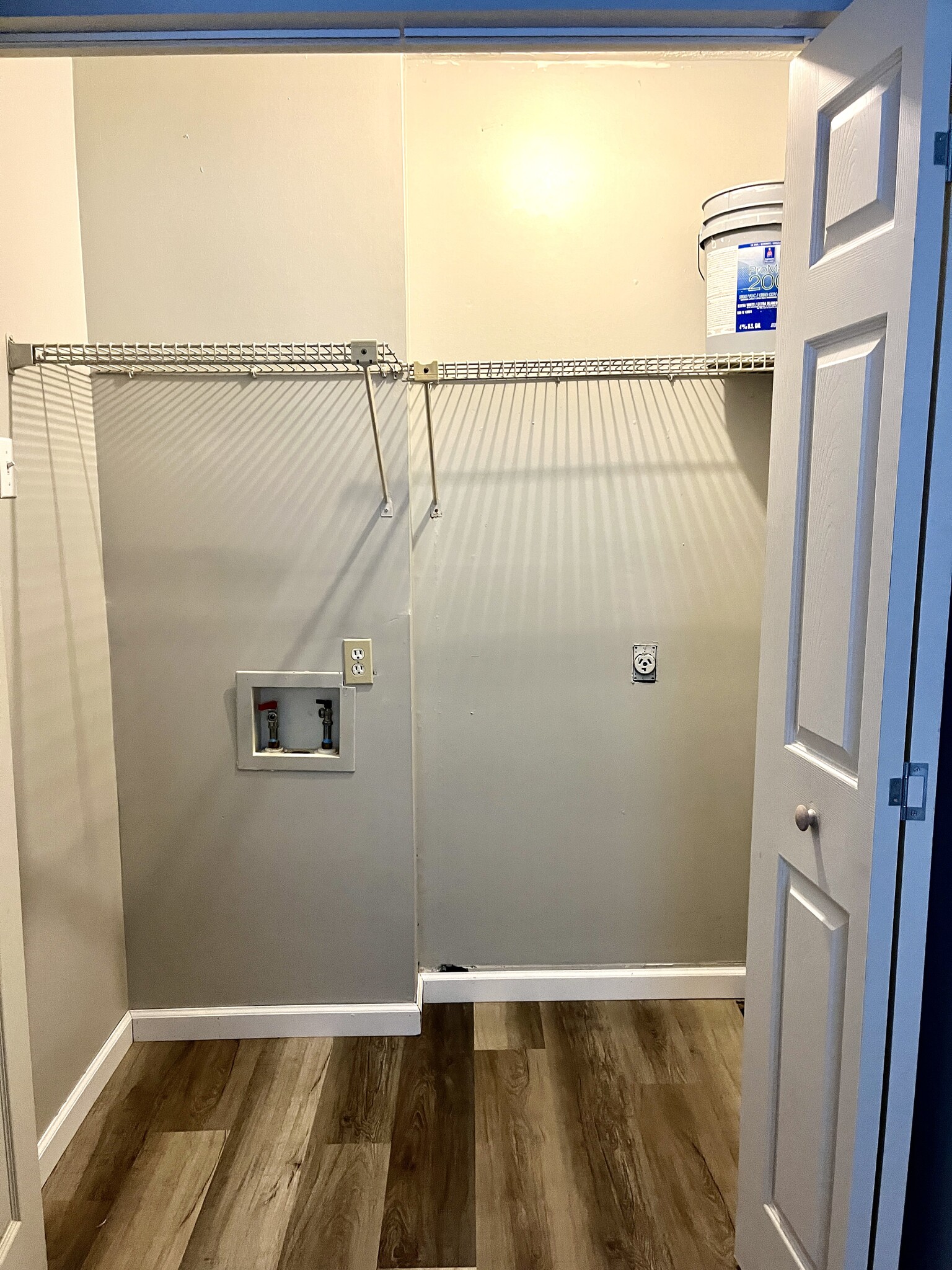 Building Photo - 3660 Walden Dr