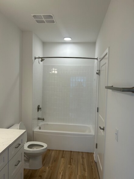 Building Photo - 4830 157th St