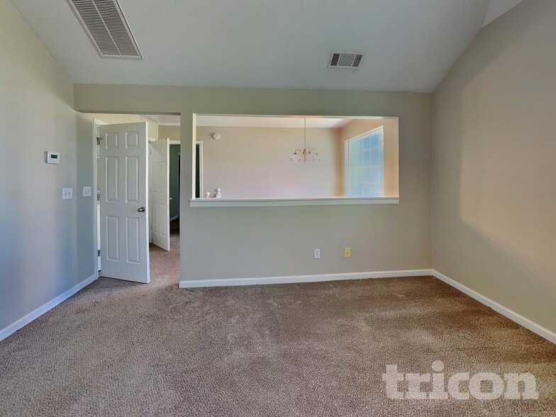 Building Photo - 1057 Misty Meadows Point