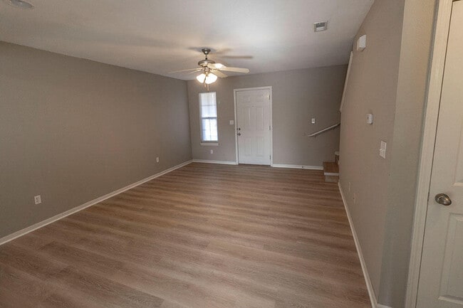 Building Photo - 4013 Snowy Owl Dr