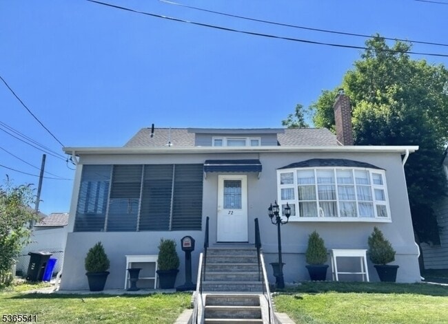 Primary Photo - 72 Brighton Ave