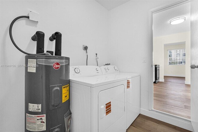 Building Photo - 130 NW 48th St