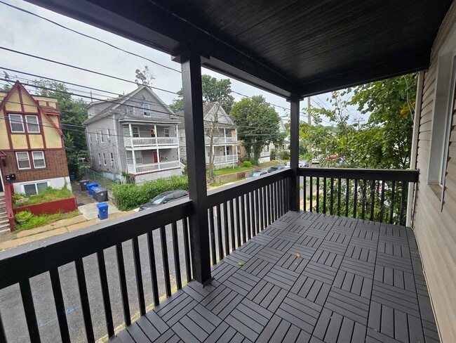 Building Photo - 262 Pindle Ave